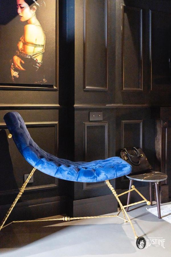 Suite Shibari By Justine Apartments Sobria Elegante Y Pecaminosa Apartamento Turistico En Madrid Rio Eksteriør bilde
